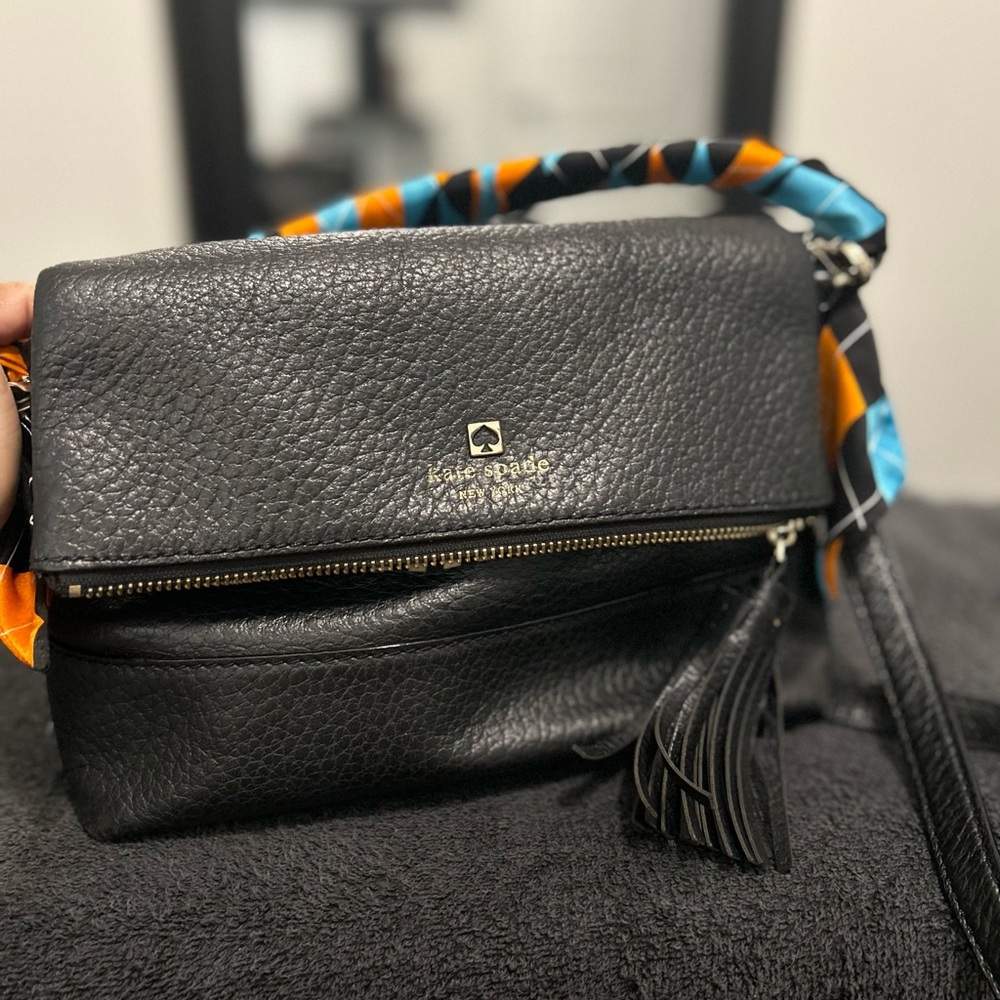 Kate spade sling bag